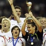 Imagem das jogadoras da Alemanha campeãs da Copa do Mundo de Futebol Feminino