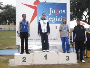 Foto do professor com seus alunos