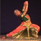 Estilo de dana clssica na ndia conhecido como Bharatanatyam, originrio de Tamil Nadu, um estado no sul da ndia. <br> <br> Palavras-chave: dana, dana indiana, ndia, Bharatanatyam.