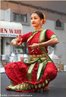 Estilo de dana clssica na ndia conhecido como Bharatanatyam, originrio de Tamil Nadu, um estado no sul da ndia. <br> <br> Palavras-chave: dana, dana indiana, ndia, Bharatanatyam.