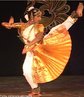 Estilo de dana clssica na ndia conhecido como Bharatanatyam, originrio de Tamil Nadu, um estado no sul da ndia. <br> <br> Palavras-chave: dana, dana indiana, ndia, Bharatanatyam.