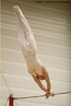 Atleta executando uma das provas da ginástica artística. <br> <br> Palavras-chave: ginástica, ginástica artística.