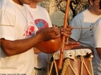 Imagem do filme Mestre Bimba - A Capoeira Iluminada, o qual aborda a histria de Manoel dos Reis Machado (1900-1974), o Mestre Bimba. <br> <br> Palavras-chave: capoeira, luta, Mestre Bimba.