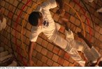 Imagem do filme Mestre Bimba - A Capoeira Iluminada, o qual aborda a histria de Manoel dos Reis Machado (1900-1974), o Mestre Bimba. <br> <br> Palavras-chave: capoeira, luta, Mestre Bimba.