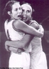 A foto é de Hortência e Paula quando conquistaram o titulo mundial de 1994. <br><br> Palavras-chave: esporte, basquetebol, Hortência, Paula, mundial de 1994.