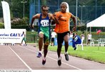 Atleta acompanhado por um atleta-guia, que corre ao seu lado ligado por uma cordinha. <br> <br> Circuito Loterias Caixa - 2008. Etapa Braslia DF. <br> <br> Palavras-chave: para-atleta, atletismo, atleta-guia.